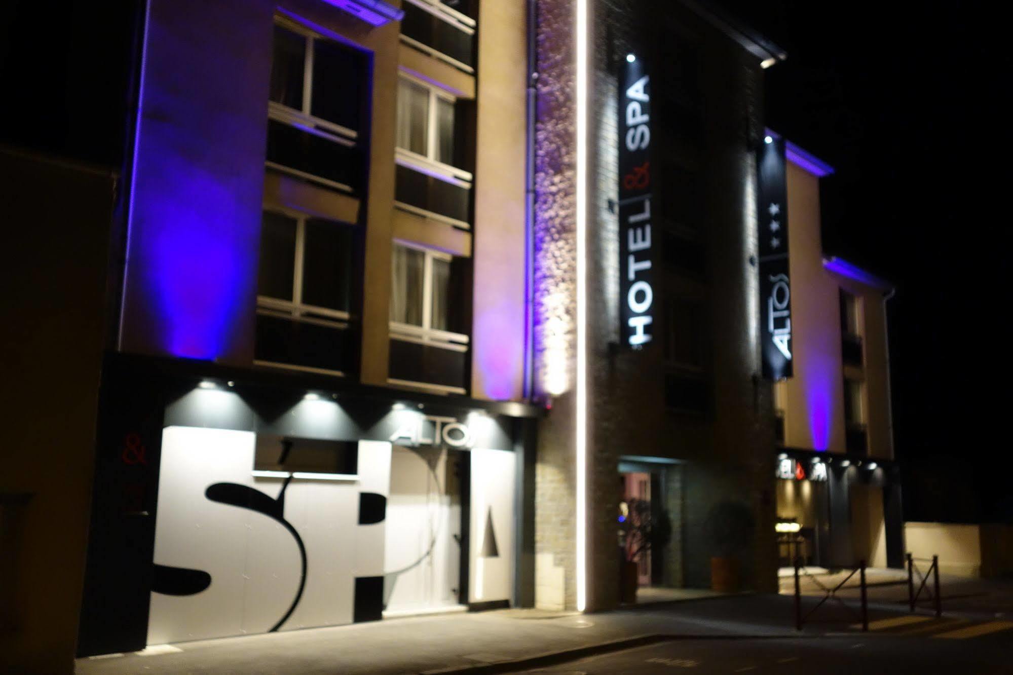 Hotel Altos &
